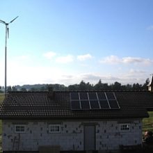 Wind-PV-Hybrid-System für die Stromversorgung eines landwirtschaftlichen Betriebes Wind-PV-Hybridsystem