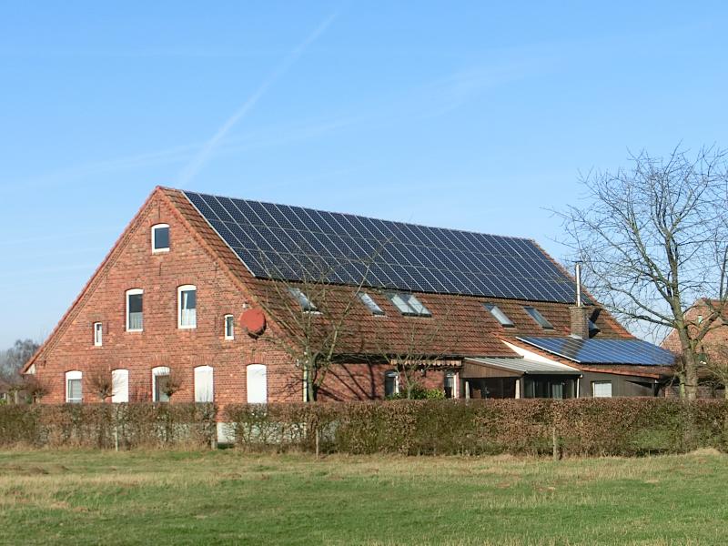 Solarstrom-Anlage auf Hausdach