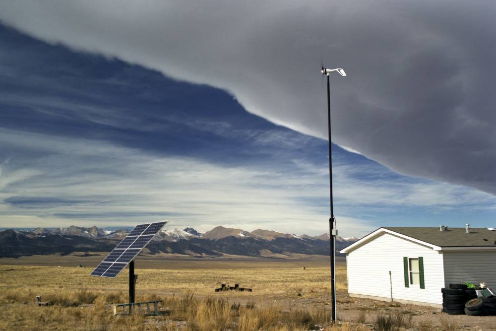 Solaranlage und kleine Windkraftanlage